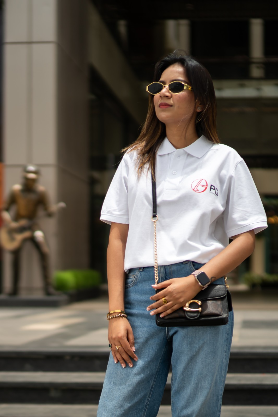 Sustainable business clothing made from recycled materials